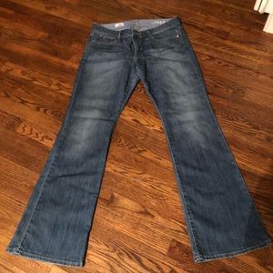 GAP Ladies Jeans size 32/14r Curvy - Very Nice - Like New